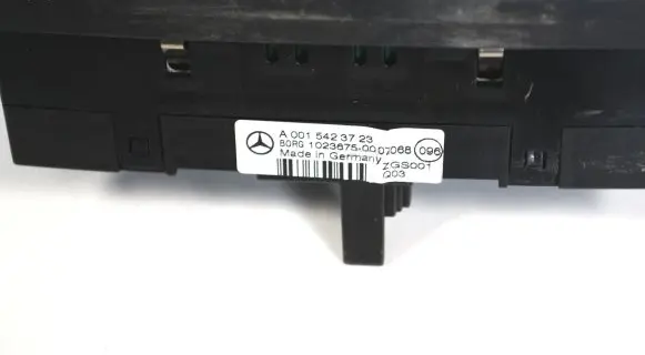 Mercedes-Benz CLS C219 Other interior part A0015423723 A2196890066