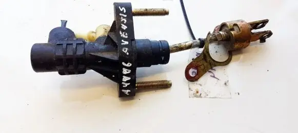 Toyota Avensis T250 Clutch master cylinder 2470417