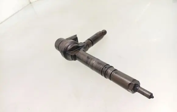 Opel Astra H Fuel injector 0445110174