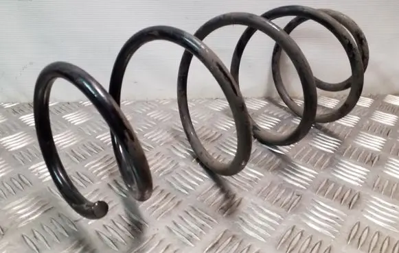 Mercedes-Benz E W212 Front coil spring