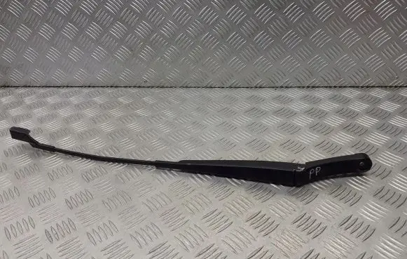 Volkswagen PASSAT B6 Front wiper blade arm 3C1955410B