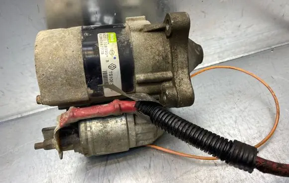 Renault Megane II Starter motor 8D53103WG 8200266777B TS10E3