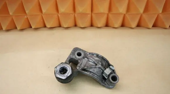 Mercedes-Benz CLS C219 Sway bar bush bracket, front 2113231226 A2113231226