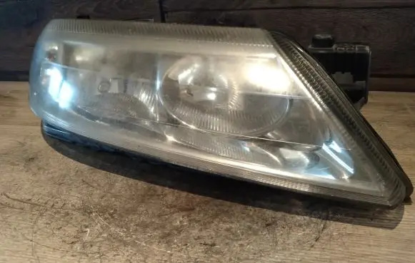 Renault Laguna II Headlight/headlamp 8200002847 89004686