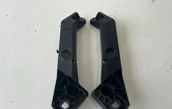 Renault Trafic III (X82) Radiator support slam panel bracket 93868911