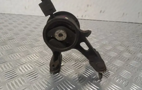 Toyota Auris 150 Engine mount bracket 123710R020