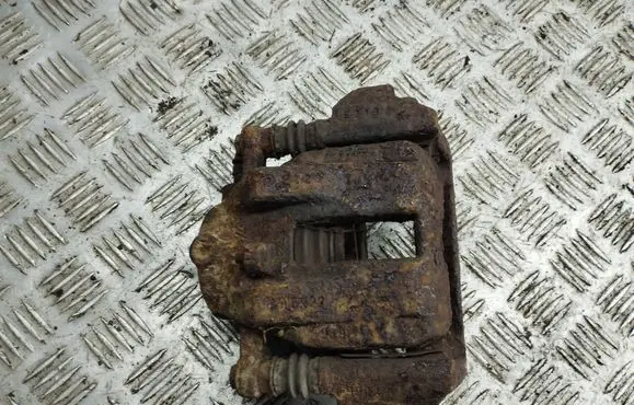Mercedes-Benz A W169 Front brake caliper