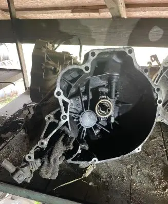 Nissan Almera Manual 5 speed gearbox 57J