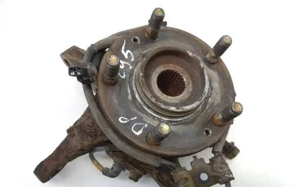 Hyundai Tucson JM Front wheel hub spindle knuckle