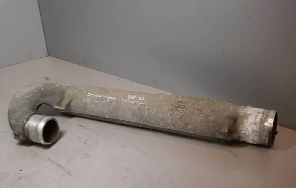Opel Zafira B Intercooler hose/pipe 55353825