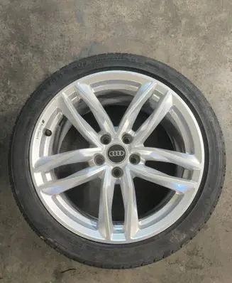 Audi A4 S4 B9 8W R18 alloy rim 8W0601025HK