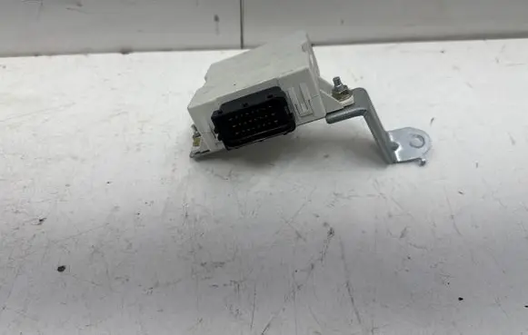 Toyota Avensis T250 Window wiper relay 8594005020