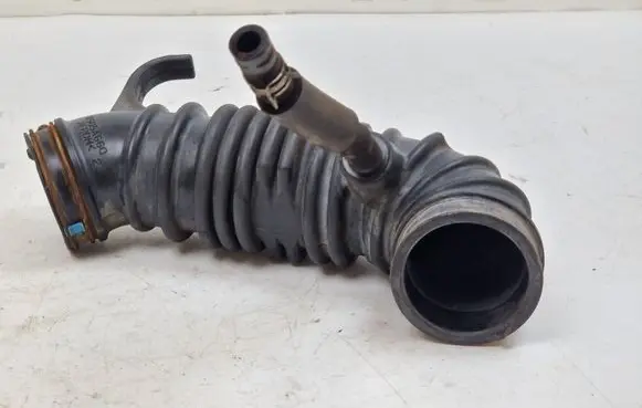 Mitsubishi Outlander Air intake duct part 1505A660