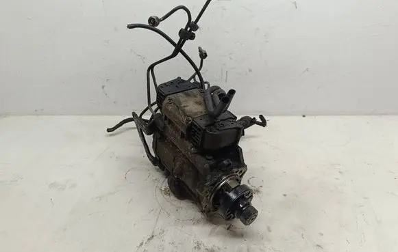 Opel Vectra C Fuel injection high pressure pump 0470504214