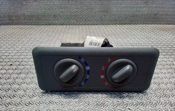 Opel Vivaro Climate control unit 8200487476