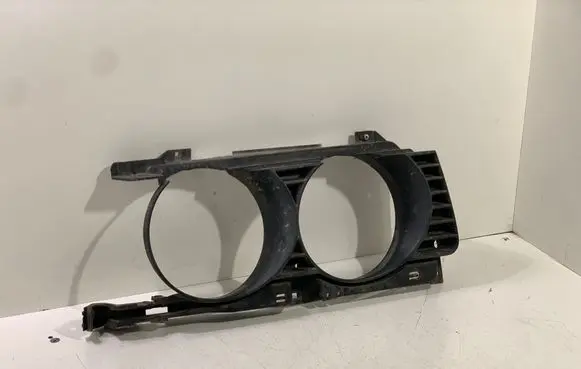 BMW 5 E34 Under headlight/headlamp trim 511381864429 81864419