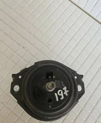 Jeep Grand Cherokee Engine mount bracket 24269
