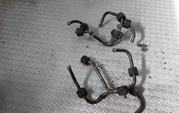 Ford Focus Fuel injector supply line/pipe 