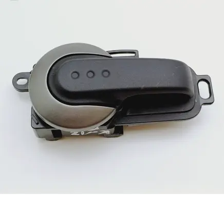 Nissan Micra Front door lock 5010700006