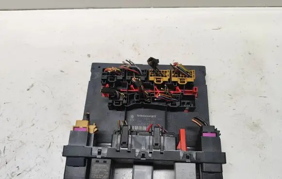 Volkswagen PASSAT B6 Comfort/convenience module 3C0937049J F005V00530 H37S1301