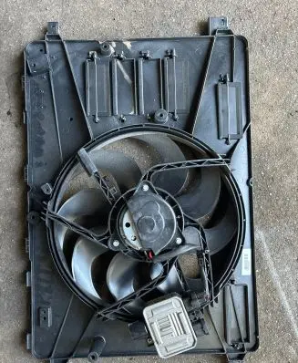 Volvo S60 Radiator cooling fan shroud 940013802 31686806