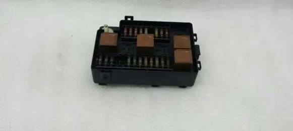 Jaguar XJ X308 Fuse module LNE2822AA