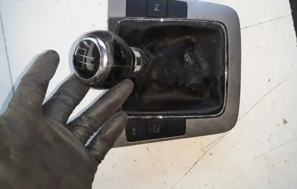 Volkswagen PASSAT B6 Gear shifter/selector 3C0864263