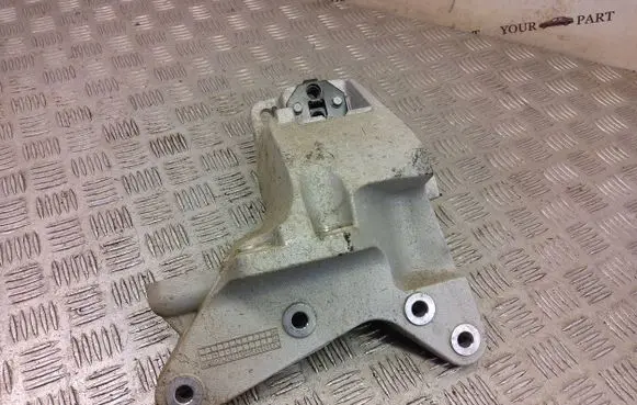 KIA Niro Engine mounting bracket 504115732