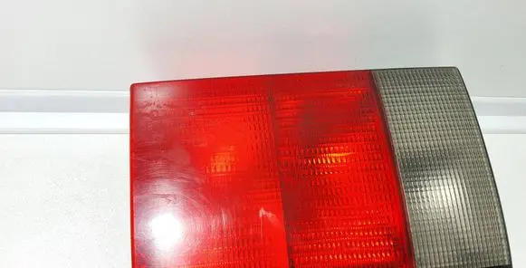 Audi 100 S4 C4 Tailgate rear/tail lights 4A0945093A