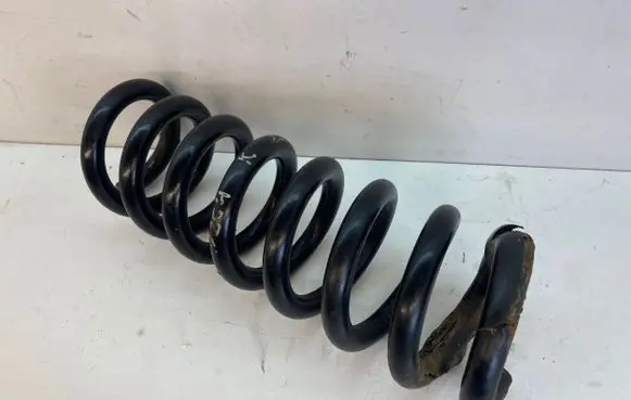 Mercedes-Benz C W204 Rear coil spring