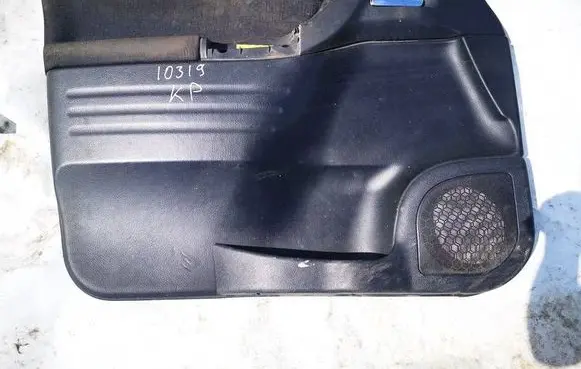 Opel Zafira A Front door card panel trim 024418732