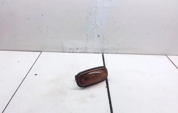 Land Rover Defender Front fender indicator light 236577