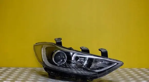 Hyundai Elantra VI Headlight/headlamp 92102-F2 1-HYUNDAIELANTRA