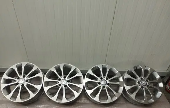 Mercedes-Benz GLA W156 X156 R17 alloy rim A1564011700