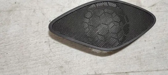 Opel Astra K Subwoofer grill/trim 39057276