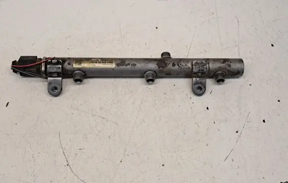 Mercedes-Benz Vito Viano W639 Fuel main line pipe A6420702595 1011900304