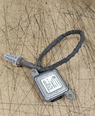 Mercedes-Benz S W222 Lambda probe sensor A0009058411