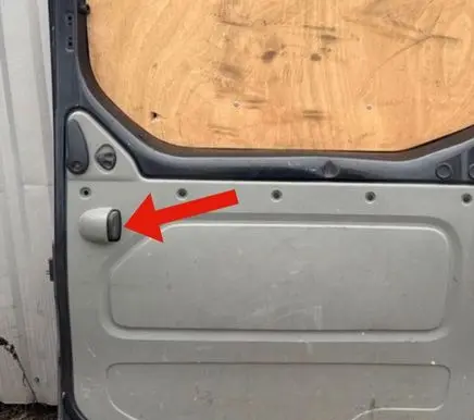 Opel Vivaro Sliding door trim 