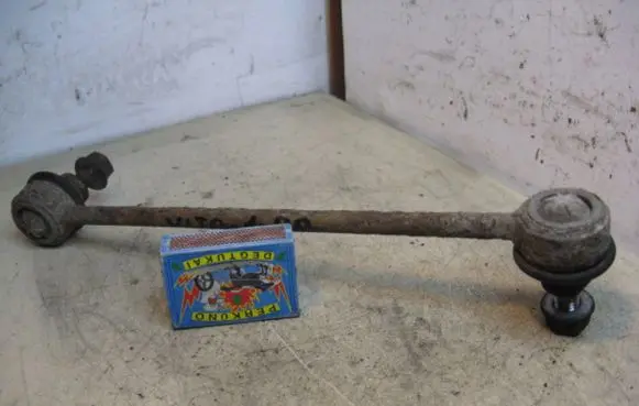 Front anti-roll bar/stabilizer link