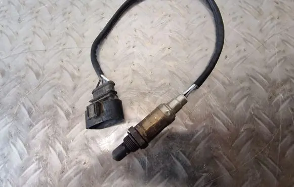 Audi A4 S4 B5 8D Lambda probe sensor 030906265AE