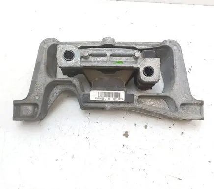 Engine mount bracket
