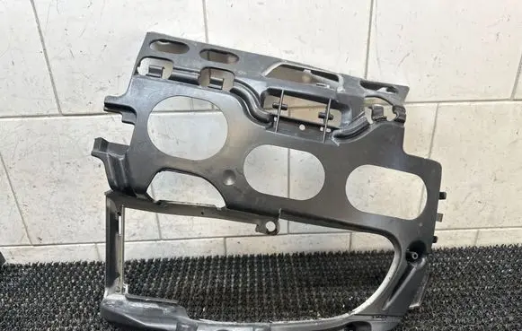 BMW 5 E60 E61 Fog light bracket 