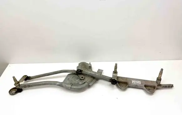 Front wiper linkage and motor