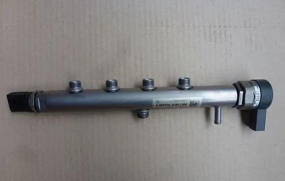 Mercedes-Benz Citan W415 Fuel injector 