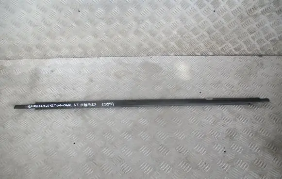 Toyota Corolla E120 E130 Front door glass trim molding 