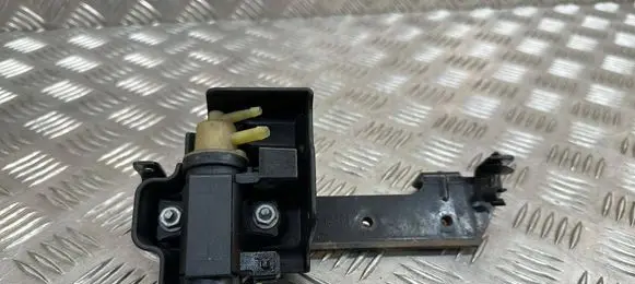 Opel Zafira C Turbo solenoid valve 55566898 70307300