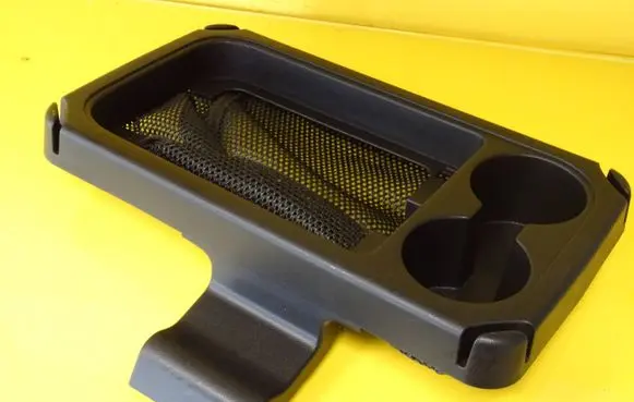 Mazda 5 Cup holder front 