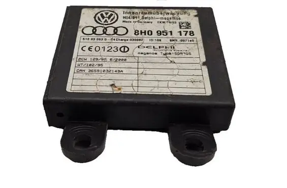 Audi A4 S4 B6 8E 8H Alarm control unit/module 8H0951178