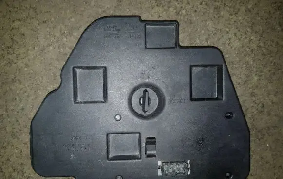 BMW 5 E39 Tail light bulb cover holder 8363565 14603502