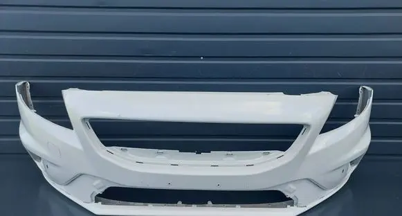 Volvo V40 Front bumper 31347085 SP31347085